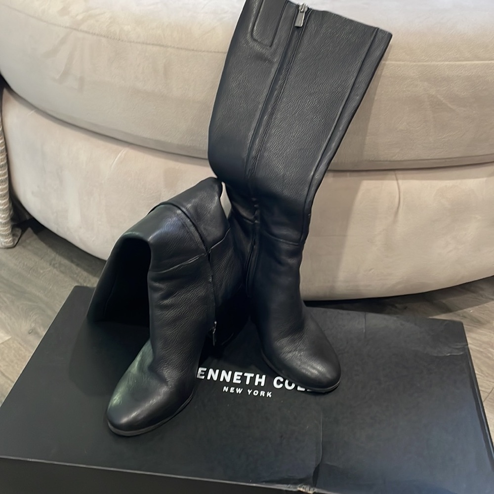 Kenneth Cole - Picture 2 of 3